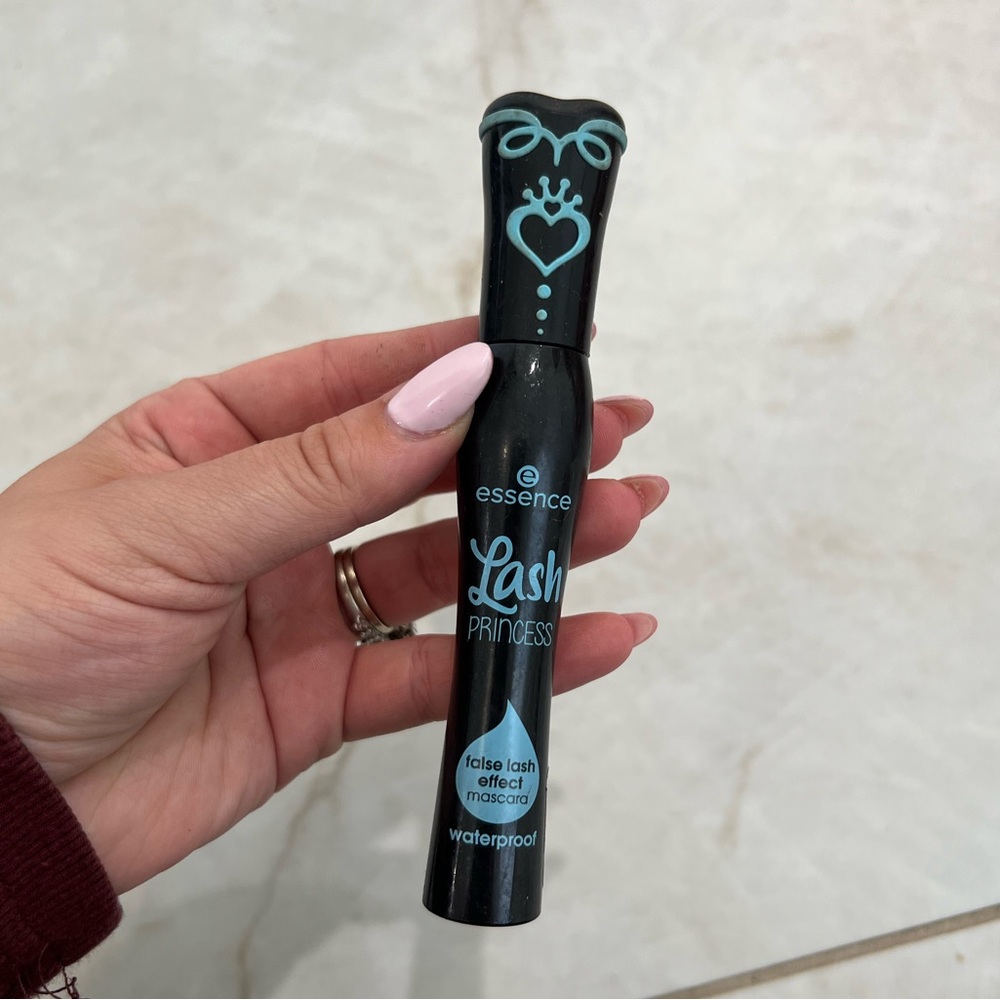 Essence Lash Princess Waterproof Mascara